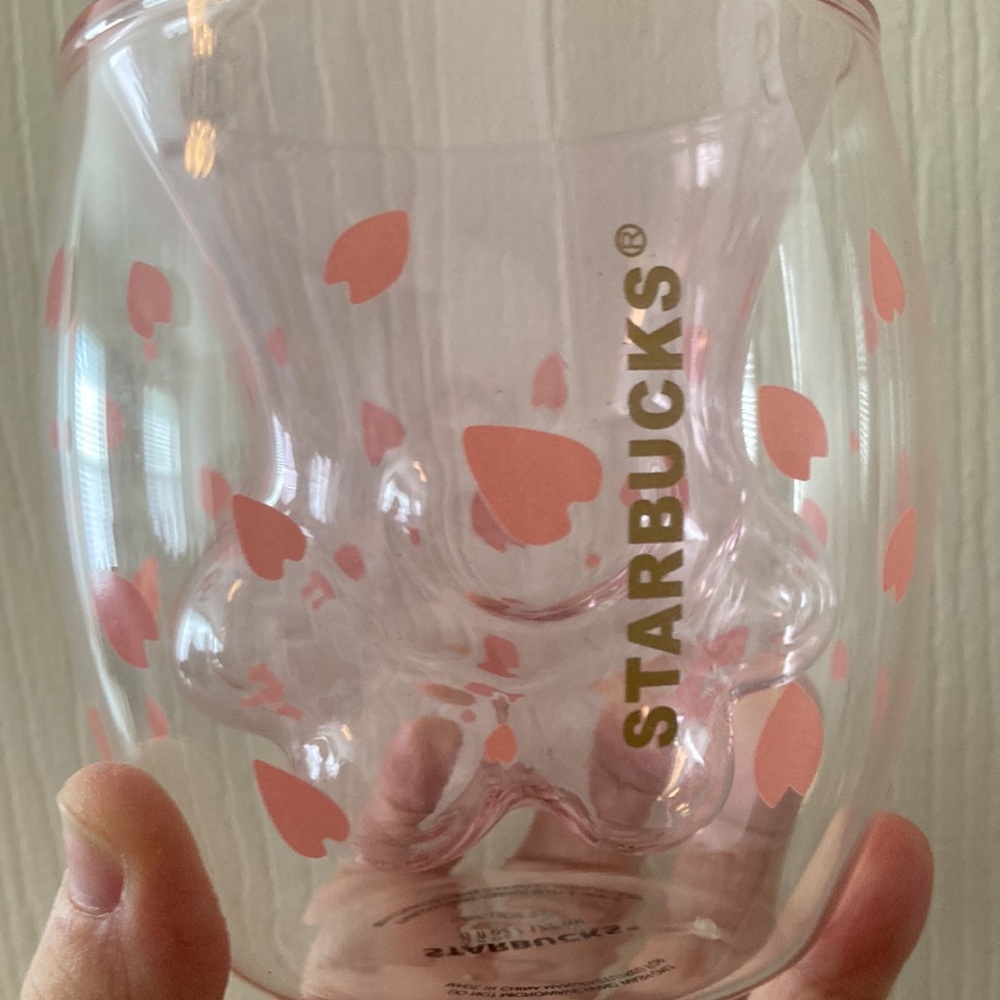 🐾 💕 Authentic 2019 Starbucks Sakura Cat Paw glass from Korea